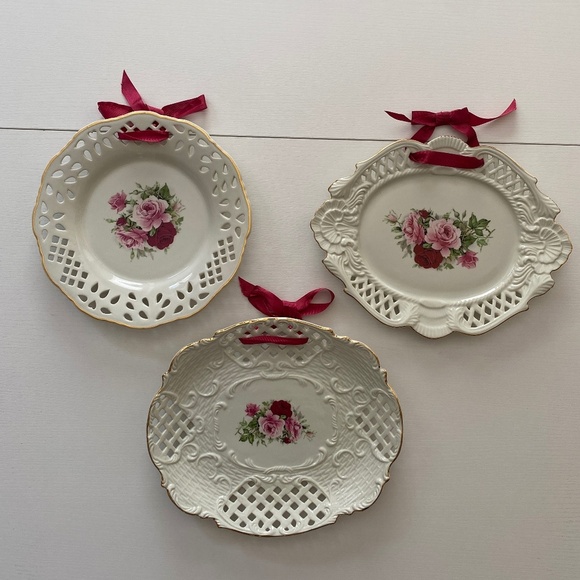 Formalities by Baum Brothers Vintage Victorian Rose Collection Set Of 3 Plates - Picture 2 of 10